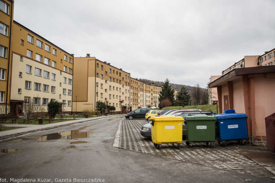 Gmina przekazała pojemniki na odpady