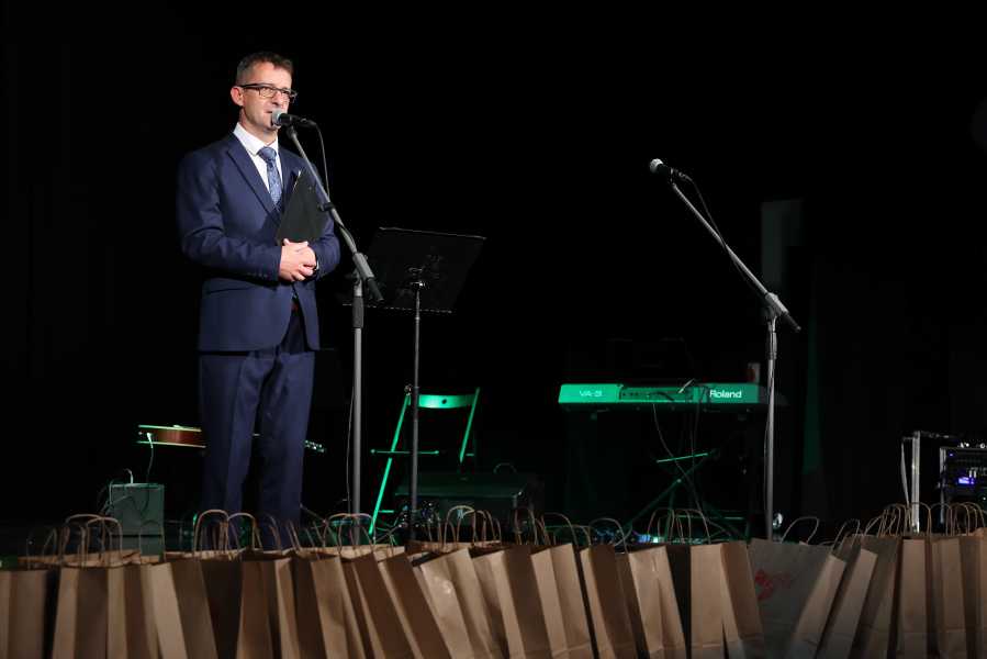 Samorządowa Szkoła Muzyczna w Ustrzykach Dolnych rozbrzmiała podczas inauguracji