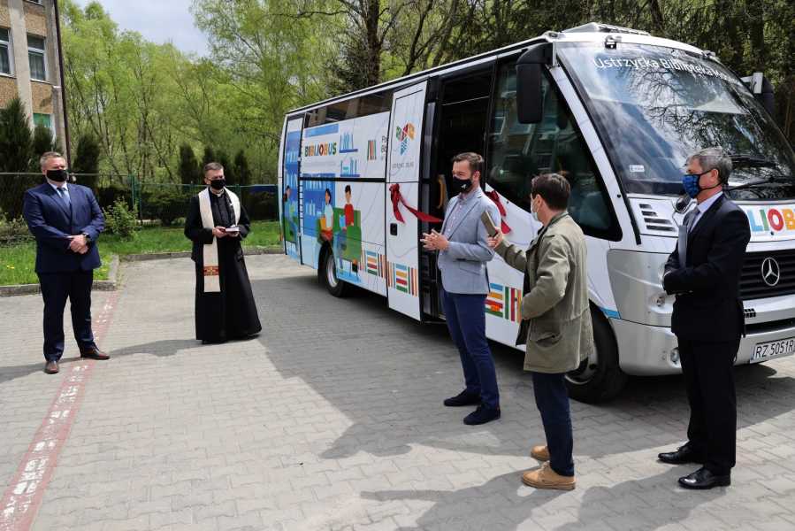 Ustrzycka Biblioteka Mobilna gotowa