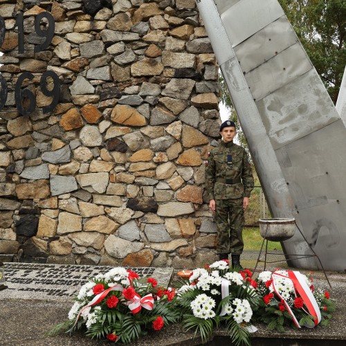 50-lecie Szkoły im. Bohaterów Lotnictwa w Ustjanowej Górnej