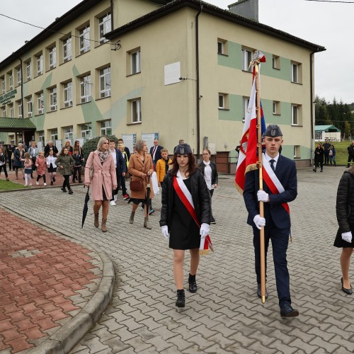 50-lecie Szkoły im. Bohaterów Lotnictwa w Ustjanowej Górnej
