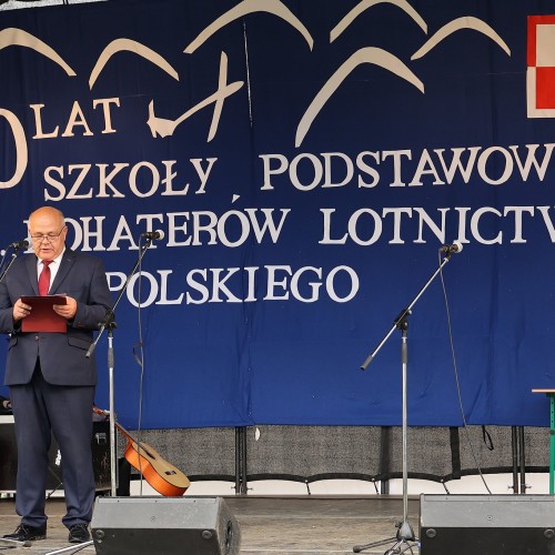 50-lecie Szkoły im. Bohaterów Lotnictwa w Ustjanowej Górnej