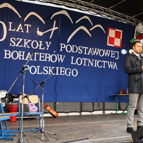 50-lecie Szkoły im. Bohaterów Lotnictwa w Ustjanowej Górnej