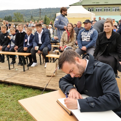 50-lecie Szkoły im. Bohaterów Lotnictwa w Ustjanowej Górnej