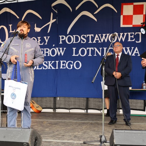 50-lecie Szkoły im. Bohaterów Lotnictwa w Ustjanowej Górnej