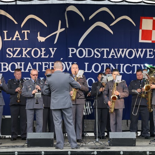 50-lecie Szkoły im. Bohaterów Lotnictwa w Ustjanowej Górnej