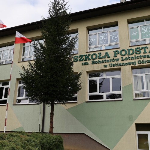 50-lecie Szkoły im. Bohaterów Lotnictwa w Ustjanowej Górnej