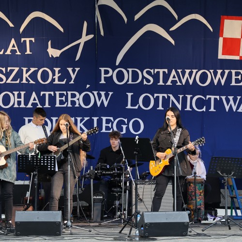 50-lecie Szkoły im. Bohaterów Lotnictwa w Ustjanowej Górnej