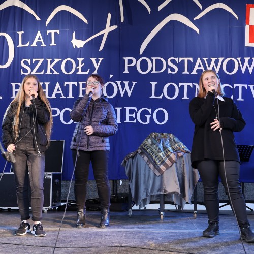50-lecie Szkoły im. Bohaterów Lotnictwa w Ustjanowej Górnej