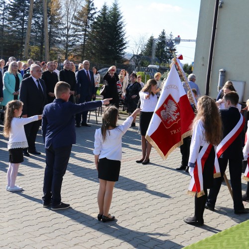 Uroczystość nadania sztandaru dla Szkoły Podstawowej w Ustjanowej Górnej