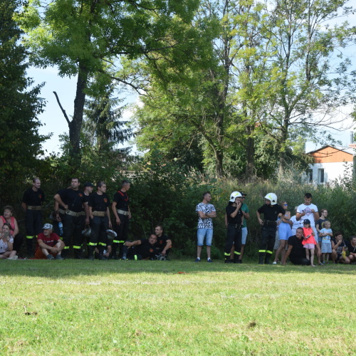 Gminne zawody sportowo-pożarnicze w Łodynie