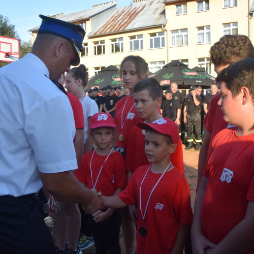 Gminne zawody sportowo-pożarnicze w Łodynie
