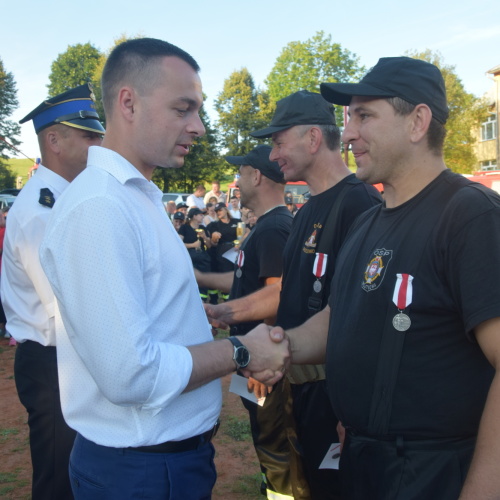 Gminne zawody sportowo-pożarnicze w Łodynie