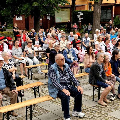 Koncert Zespołu Huculija i Zespołu Tańca Bandanki