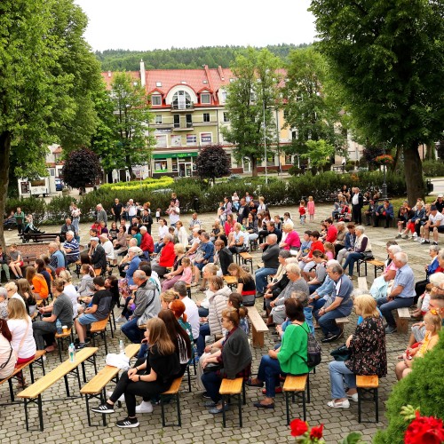 Koncert Zespołu Huculija i Zespołu Tańca Bandanki