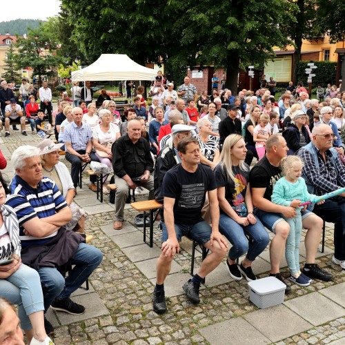 Koncert Zespołu Huculija i Zespołu Tańca Bandanki