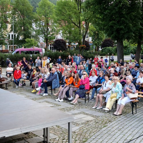 Koncert Zespołu Huculija i Zespołu Tańca Bandanki