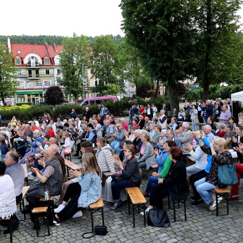 Koncert Zespołu Huculija i Zespołu Tańca Bandanki