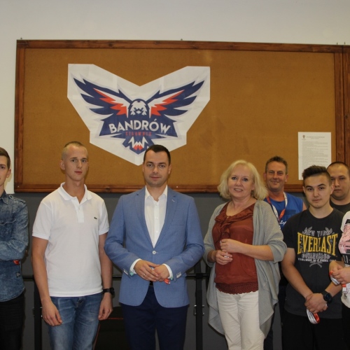 Otwaecie siłowni w Bandrowie Narodowym