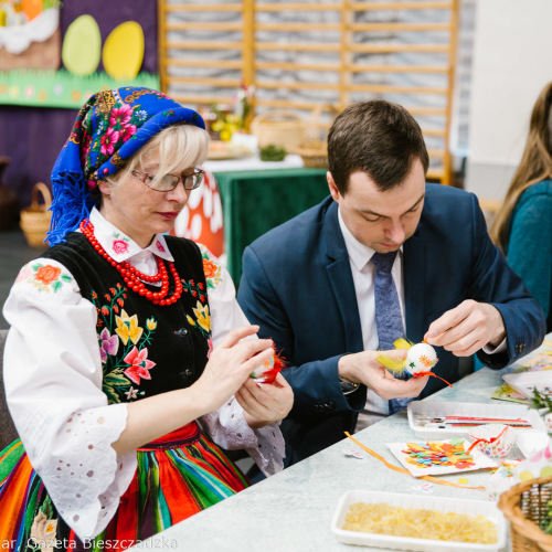 Przedszkolaki szukały wielkanocnych pisanek