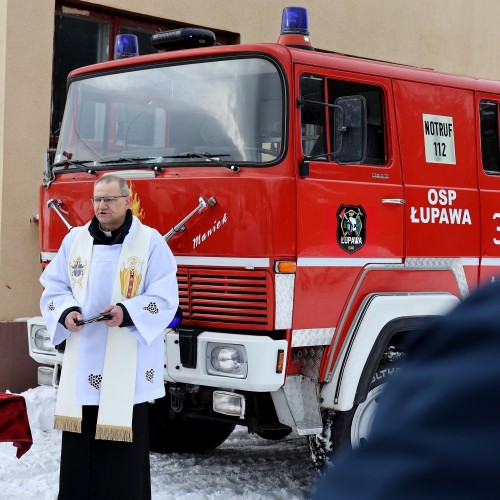 Przekazanie samochodu dla OSP Krościenko