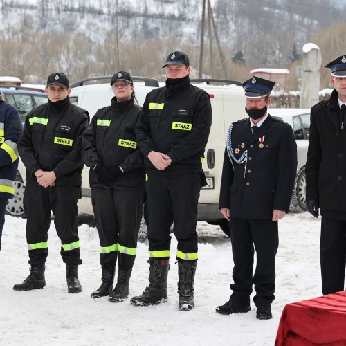 Przekazanie samochodu dla OSP Krościenko