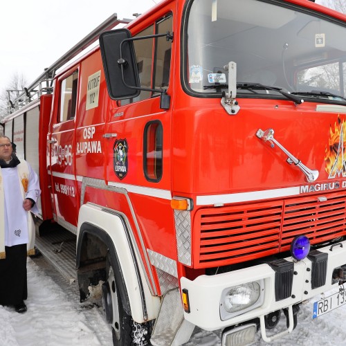 Przekazanie samochodu dla OSP Krościenko