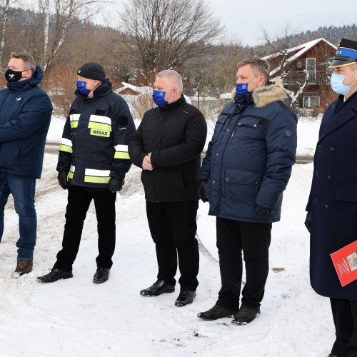 Przekazanie samochodu dla OSP Krościenko