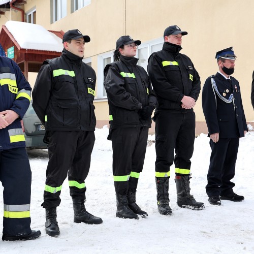 Przekazanie samochodu dla OSP Krościenko