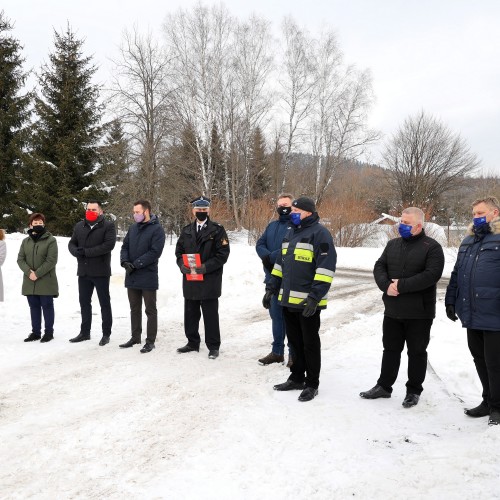 Przekazanie samochodu dla OSP Krościenko