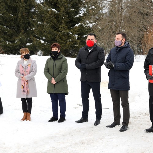 Przekazanie samochodu dla OSP Krościenko