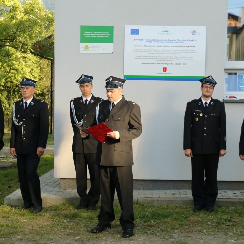 Przekazanie samochodu dla OSP Łodyna