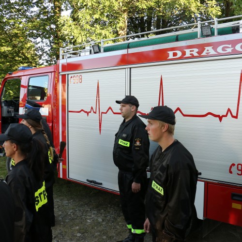 Przekazanie samochodu dla OSP Łodyna