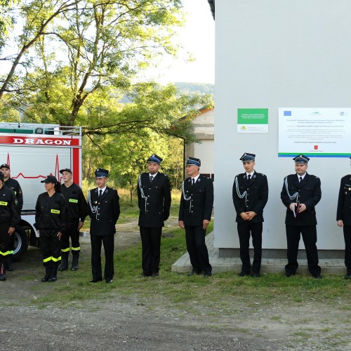 Przekazanie samochodu dla OSP Łodyna