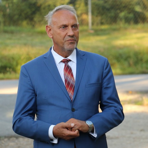 Przekazanie samochodu dla OSP Łodyna