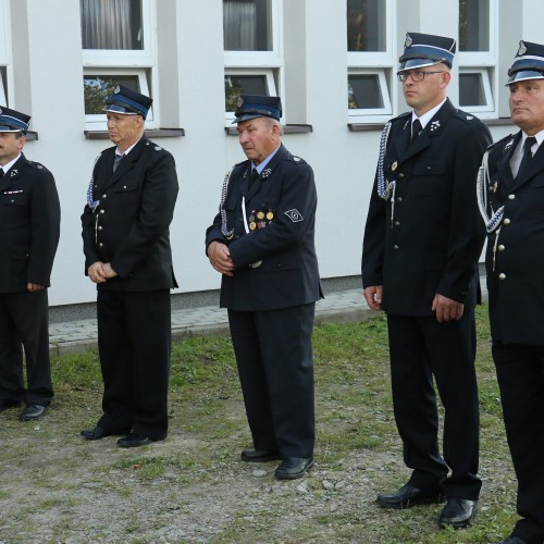 Przekazanie samochodu dla OSP Łodyna