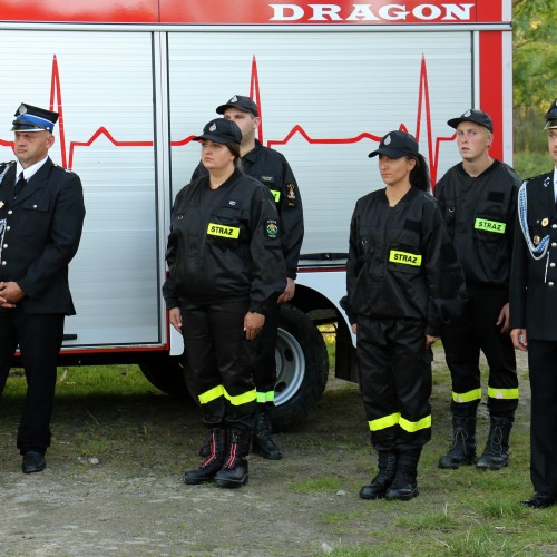 Przekazanie samochodu dla OSP Łodyna