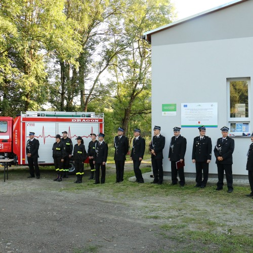 Przekazanie samochodu dla OSP Łodyna