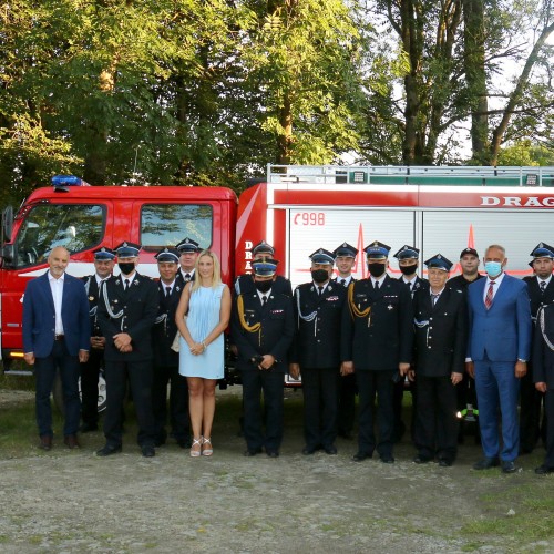 Przekazanie samochodu dla OSP Łodyna