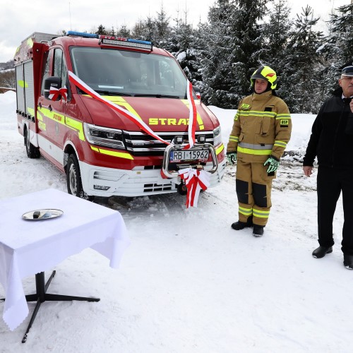 Przekazanie samochodu dla OSP Wojtkówka