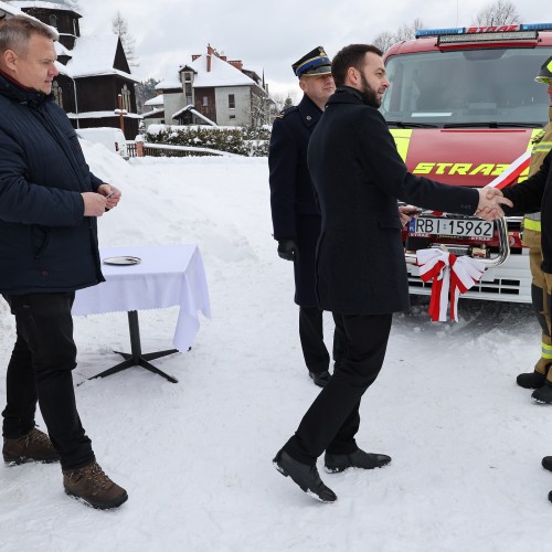 Przekazanie samochodu dla OSP Wojtkówka