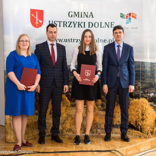 Stypendia i nagrody Burmistrza Ustrzyk Dolnych