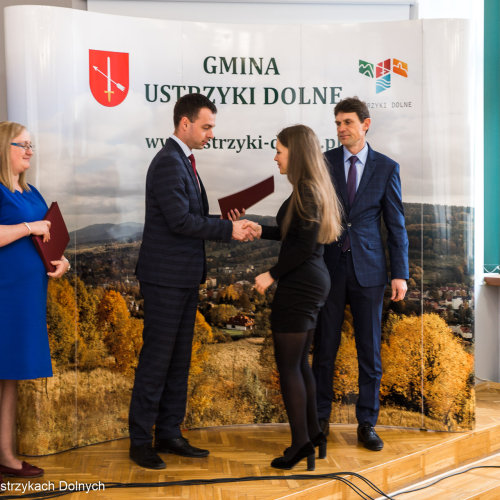 Stypendia i nagrody Burmistrza Ustrzyk Dolnych