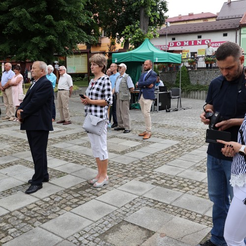 Uroczystość nadania sztandaru Koła Pszczelarzy