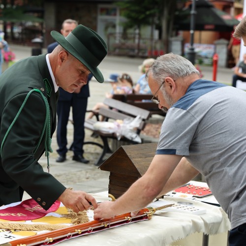 Uroczystość nadania sztandaru Koła Pszczelarzy