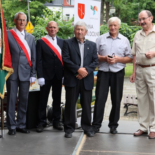 Uroczystość nadania sztandaru Koła Pszczelarzy
