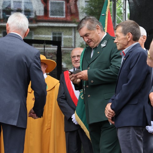 Uroczystość nadania sztandaru Koła Pszczelarzy