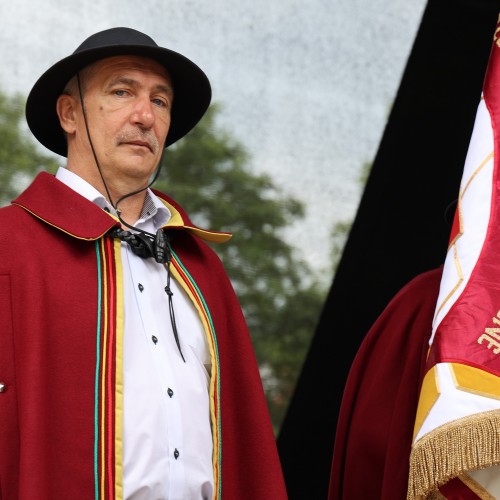 Uroczystość nadania sztandaru Koła Pszczelarzy