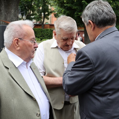 Uroczystość nadania sztandaru Koła Pszczelarzy