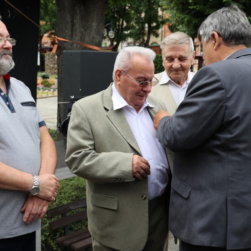 Uroczystość nadania sztandaru Koła Pszczelarzy